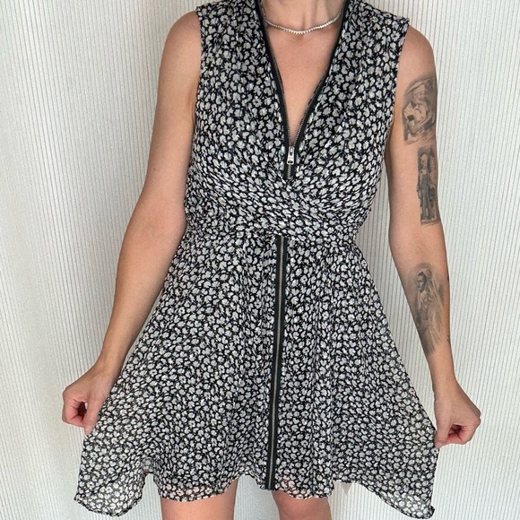 Dresses & Skirts - Allsaints Floral Jayda Scatter Dress Zip Front Women's Size Small NWT